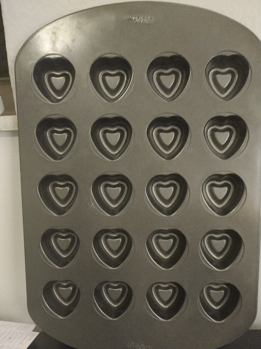 Wilton Nonstick Heart-Shaped Mini Muffin Pan